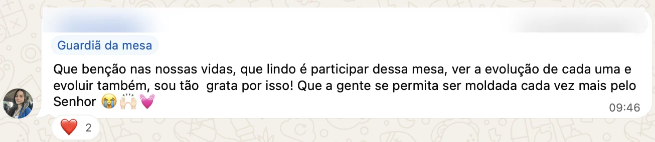 Uma integrante agradece pela evolução das mulheres e pelo crescimento conjunto na presença do Senhor.